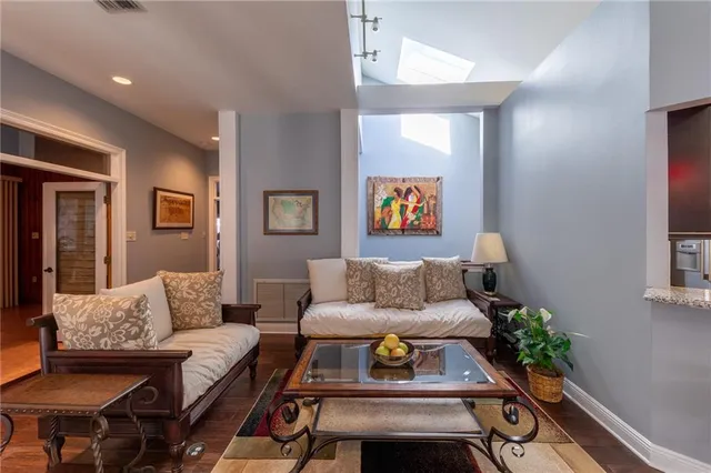 $3,300 | 632 Village Lane South, Mandeville, LA 70471