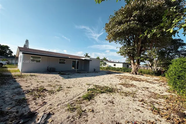 $3,200 | 14313 Southwest 110th Avenue, Miami, FL 33176