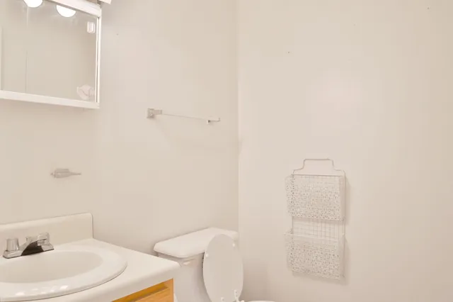 $300,000 | 1085 Lake Drive, Lincolnton, GA 30817