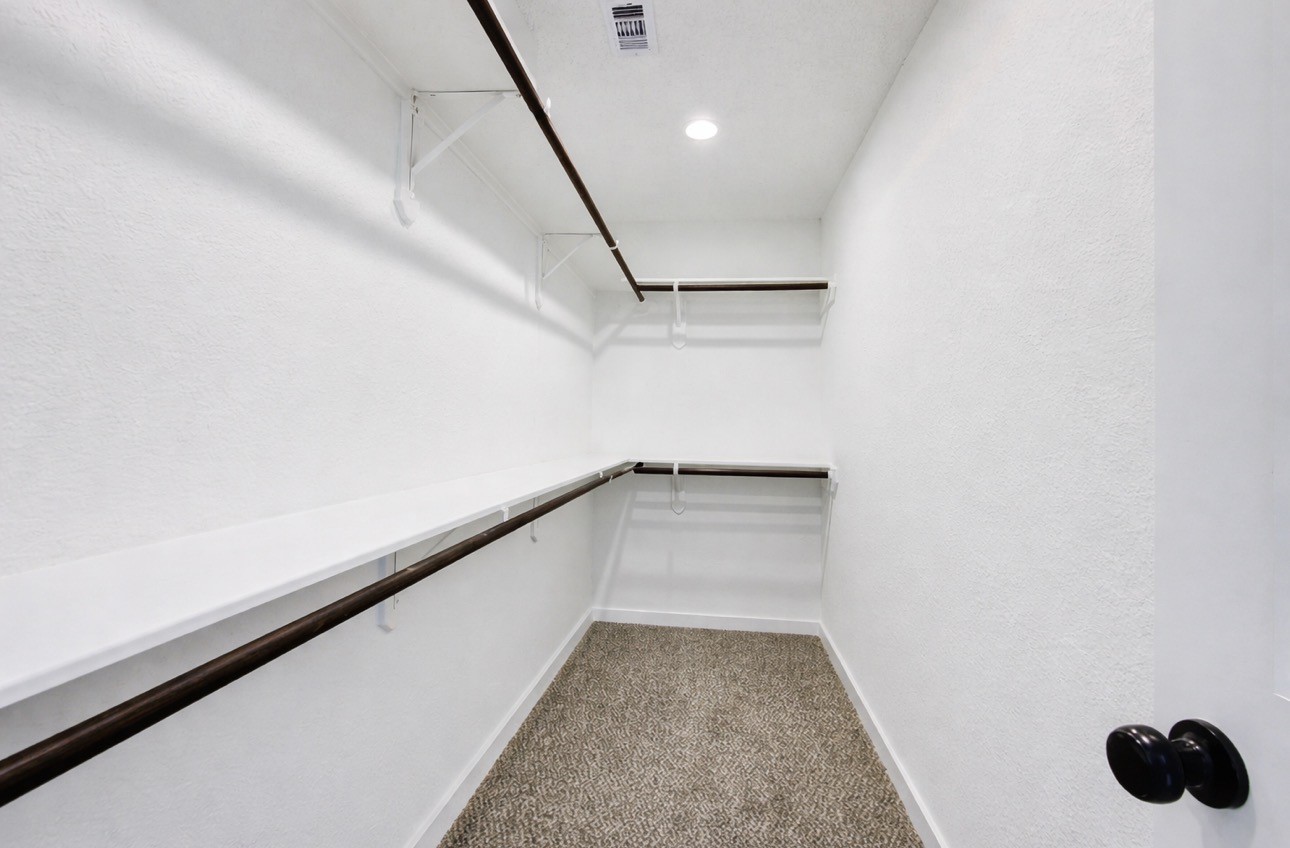 8361 Tate Street Houston, TX 77028 - Photo 11 of 16 a view of entryway