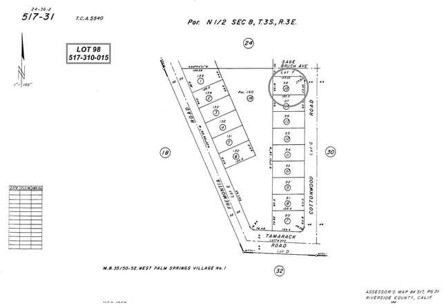 a picture of a wall with a white wall