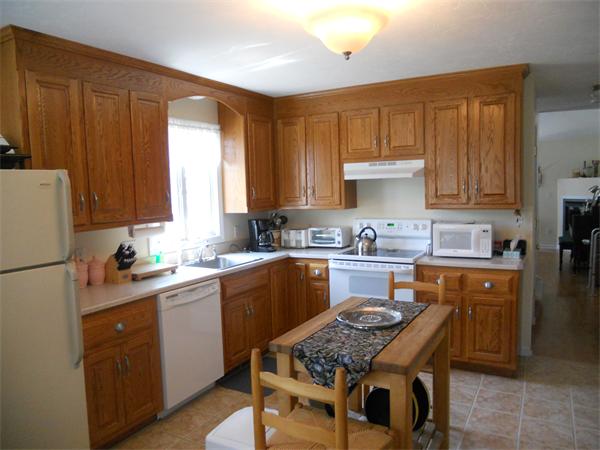 4 Fox Run Road, Unit 4 Blackstone, MA 01504 - Photo 3 of 18 Gallery Image 3