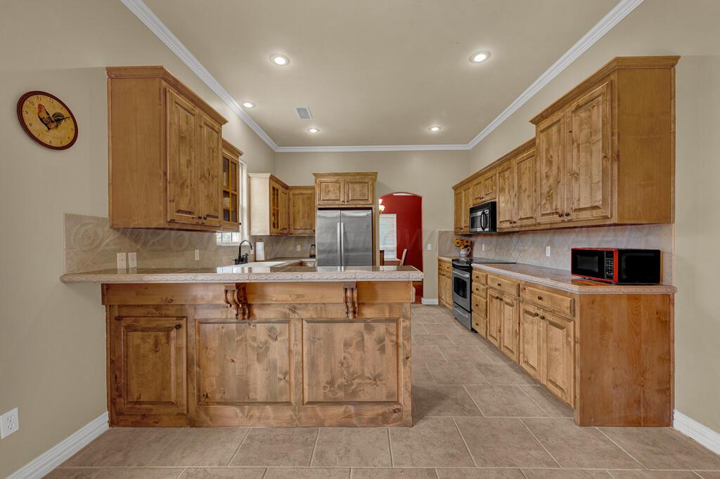 4805 Wesley Road Amarillo, TX 79119 - Photo 11 of 37 kitchen 4