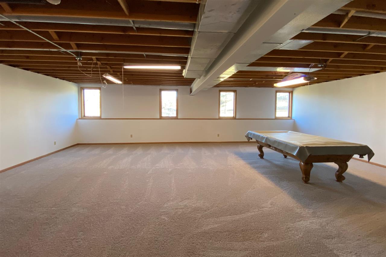 7290 Stephens Road Rockton, IL 61072 - Photo 24 of 30 a view of a room with gym equipment