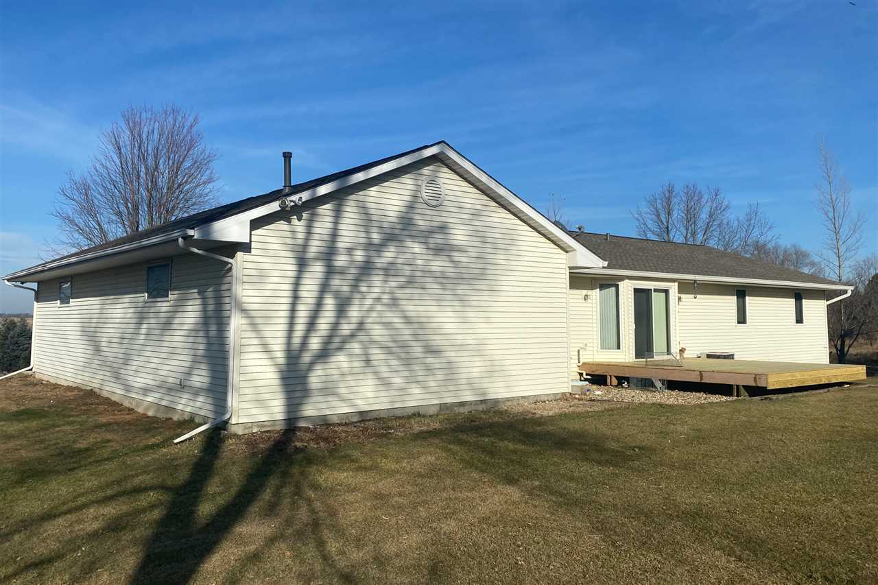 7290 Stephens Road Rockton, IL 61072 - Photo 29 of 30 a view of a house with backyard