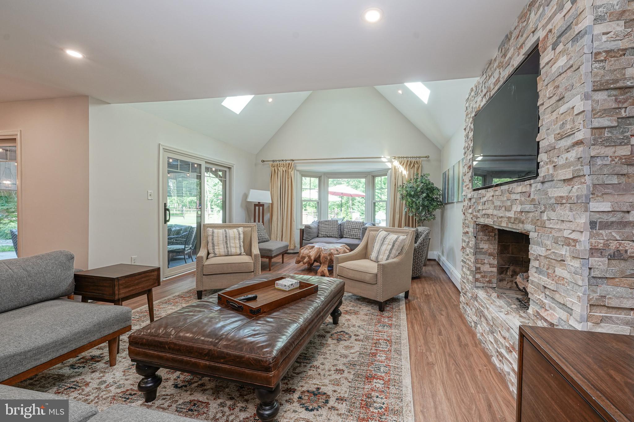 53 Cooper Tomlinson Road Medford, NJ 08055 - Photo 7 of 77 Living Room