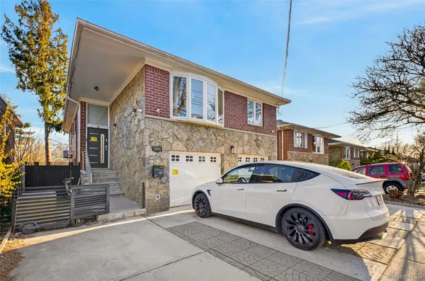 $1,480,000 | 143-34 14th Avenue | Whitestone