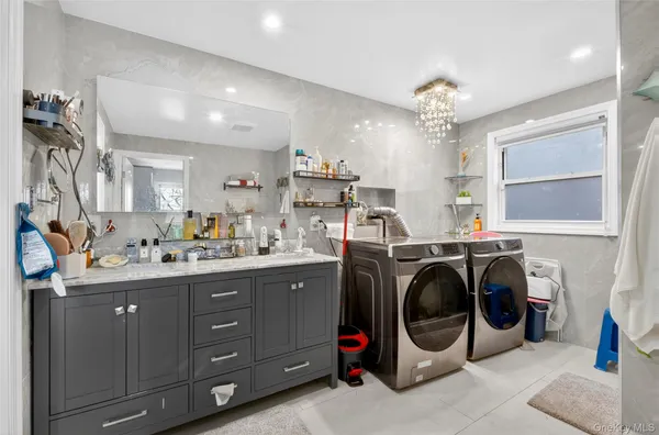 $1,480,000 | 143-34 14th Avenue | Whitestone