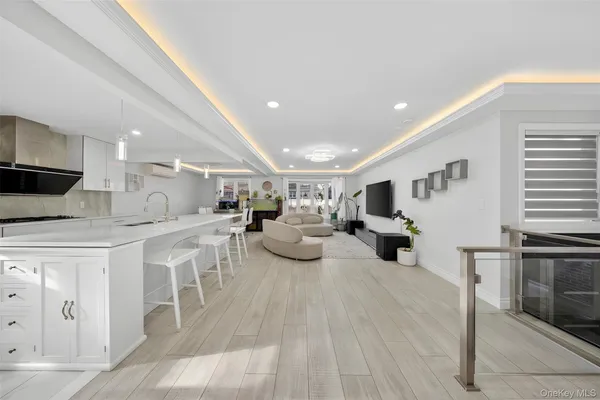 $1,480,000 | 143-34 14th Avenue | Whitestone