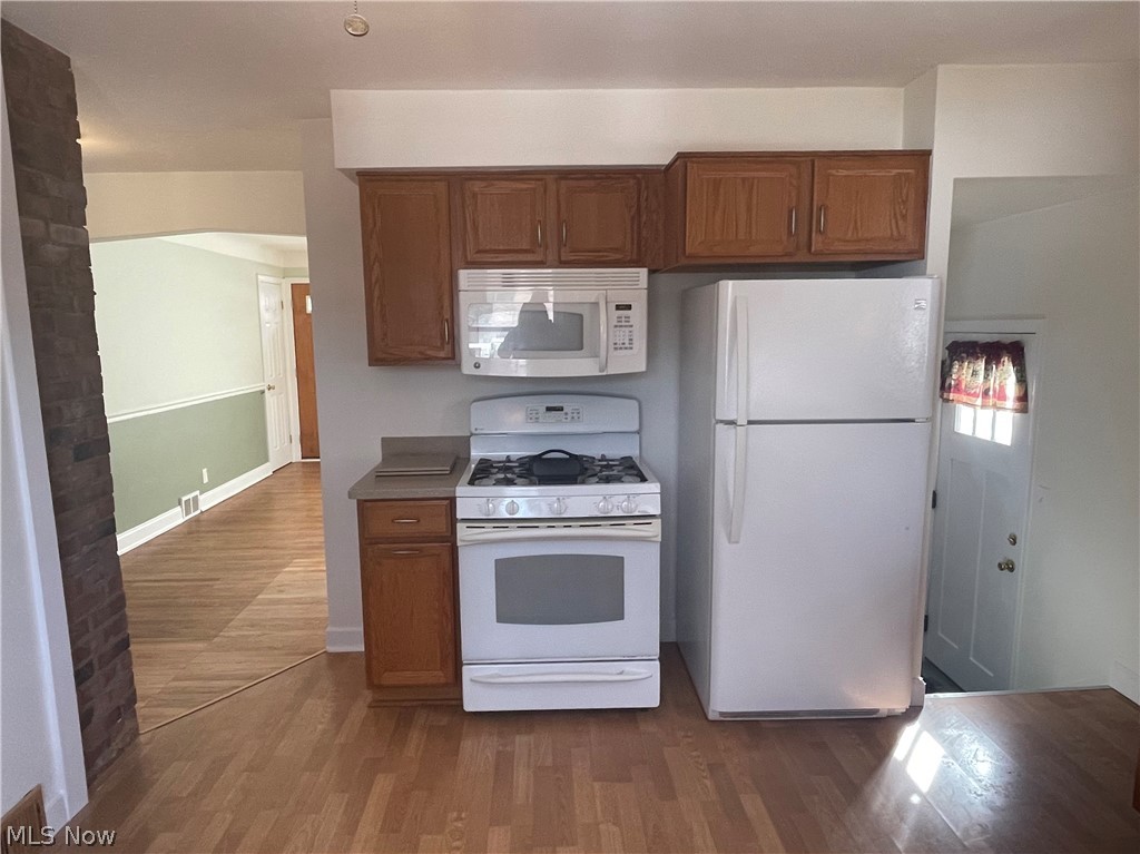2510 Keystone Road Cleveland, OH 44134 - Photo 9 of 30