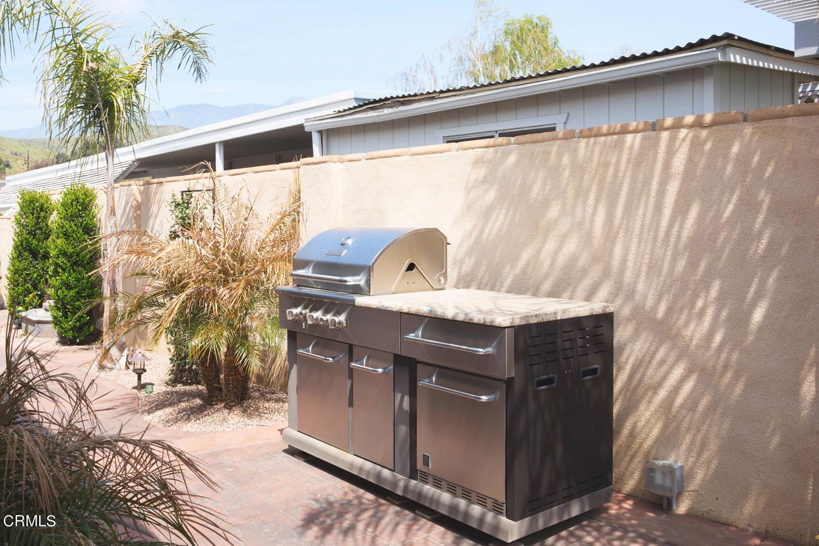 40775 Cheyenne Trail Cherry Valley, CA 92223 - Photo 17 of 21 a view of outdoor space and barbecue grill