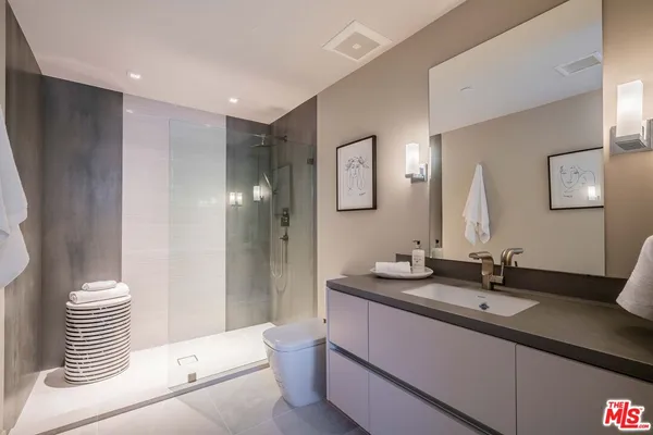 $10,500 | 2391 Roscomare Road, Unit 201, Los Angeles, CA 90077