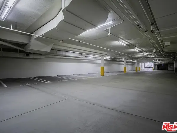 $10,500 | 2391 Roscomare Road, Unit 201, Los Angeles, CA 90077