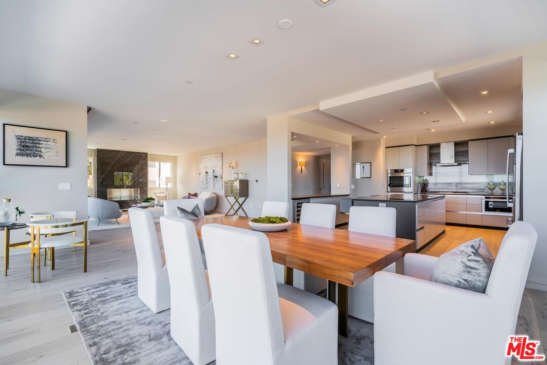 2391 Roscomare Road, Unit 201 Los Angeles, CA 90077 - Photo 3 of 23