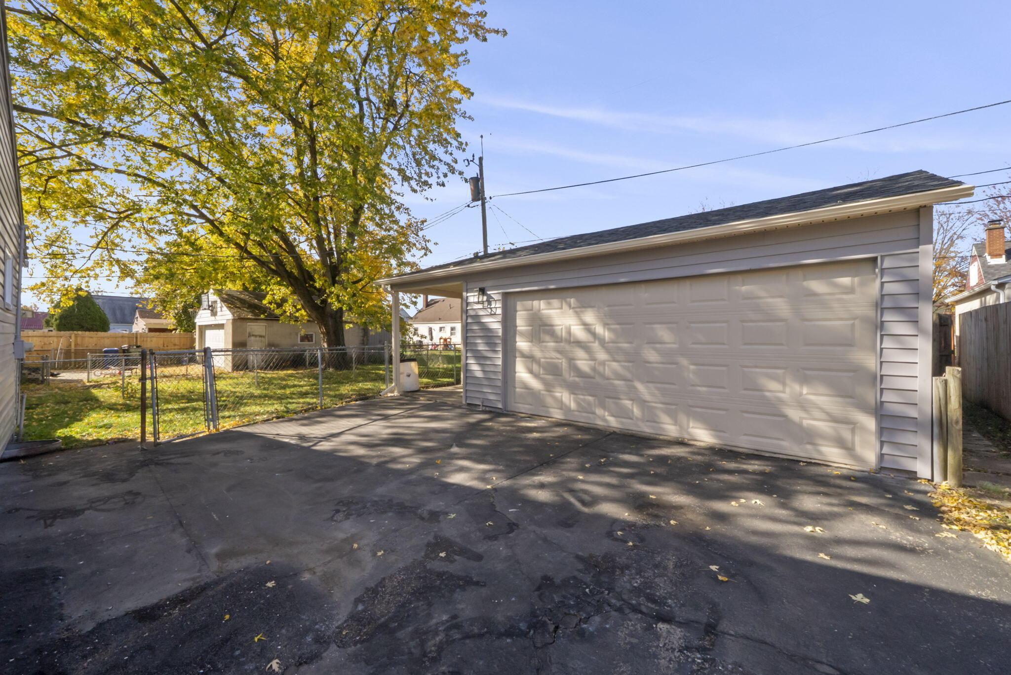 673 Roth Avenue Columbus, OH 43228 - Photo 22 of 26 Detached Garage