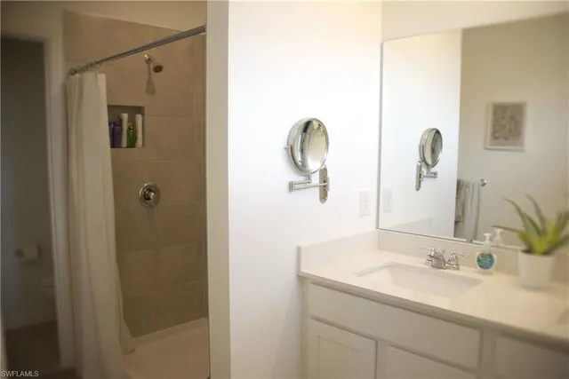 $289,900 | 1526 Lake Jessup Circle, Cape Coral, FL 33909