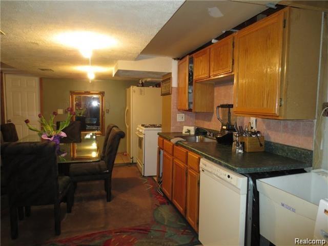 26751 Ford Road Dearborn Heights, MI 48127 - Photo 40 of 45 Basement 2.jpg