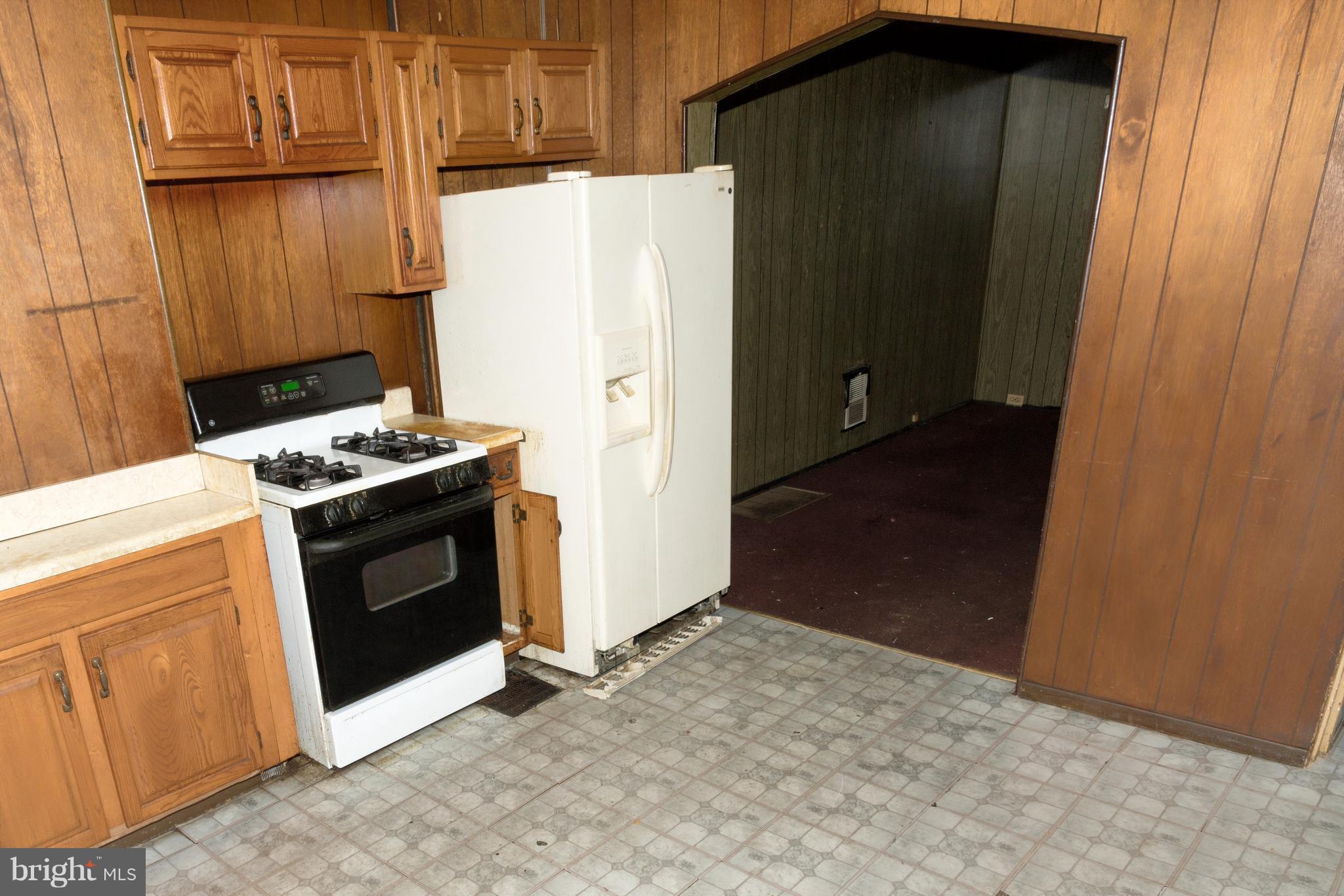2133 Federal Street Baltimore, MD 21213 - Photo 8 of 20 Kitchen