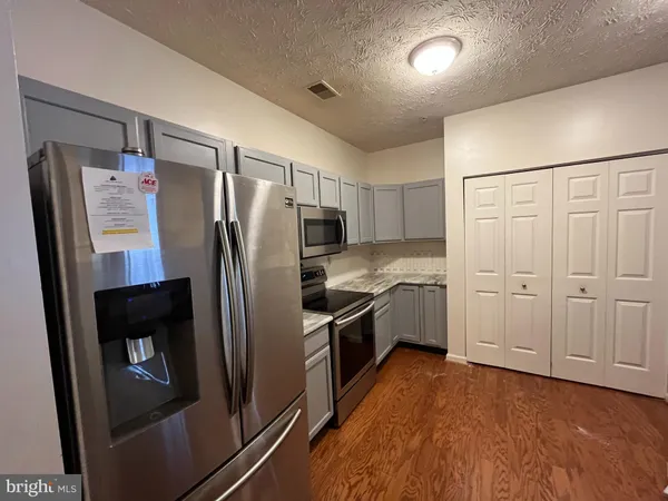 $2,400 | 2503 Amber Orchard Court West, Unit 102, Odenton, MD 21113