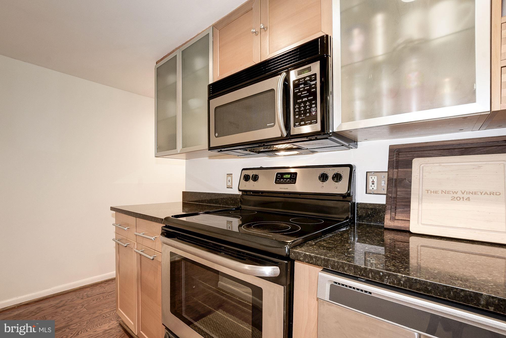 2011 Kalorama Road Northwest, Unit 1 Washington, DC 20009 - Photo 5 of 15 Modern kitchen convenience!