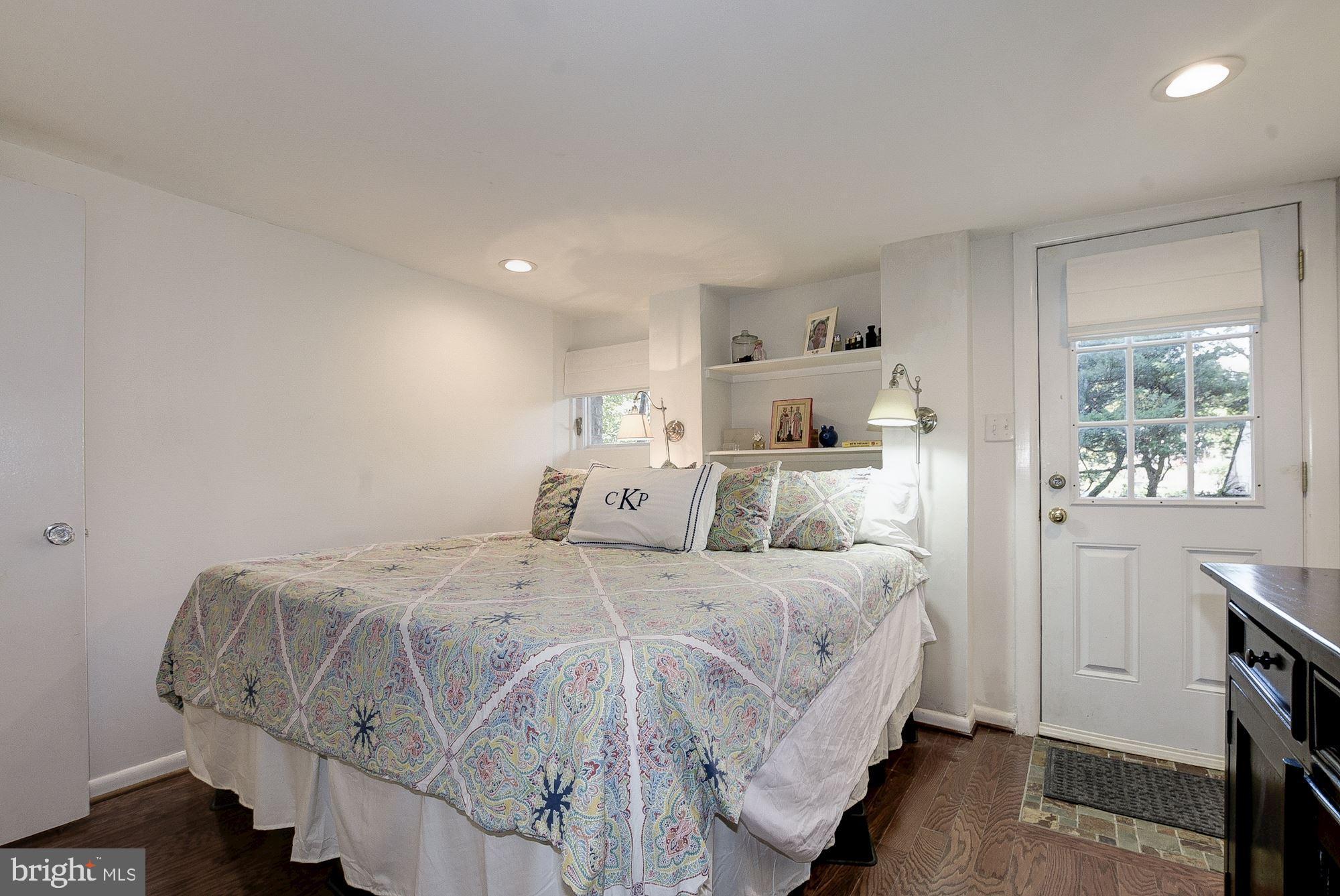 2011 Kalorama Road Northwest, Unit 1 Washington, DC 20009 - Photo 6 of 15 Hardwoods in the bedrooms too!
