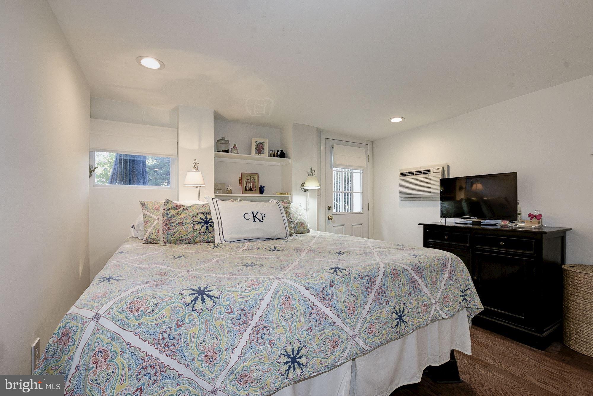 2011 Kalorama Road Northwest, Unit 1 Washington, DC 20009 - Photo 7 of 15 Walk-out to back terrace and yard.