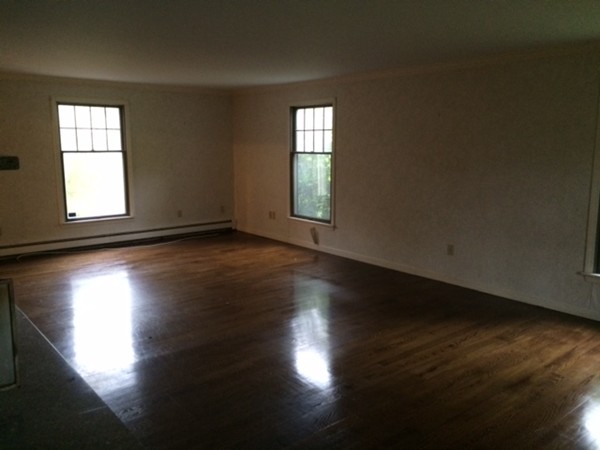 128 Converse Road Marion, MA 02738 - Photo 4 of 11