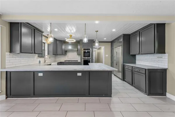 $445,000 | 4001 Lake Street, Lake Charles, LA 70605