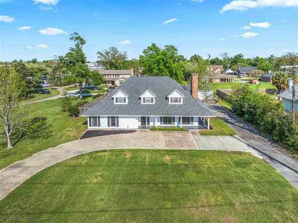 $445,000 | 4001 Lake Street, Lake Charles, LA 70605