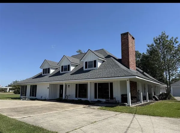 $445,000 | 4001 Lake Street, Lake Charles, LA 70605