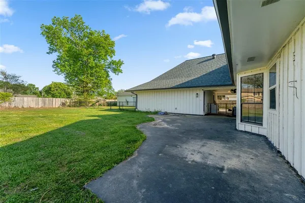 $445,000 | 4001 Lake Street, Lake Charles, LA 70605