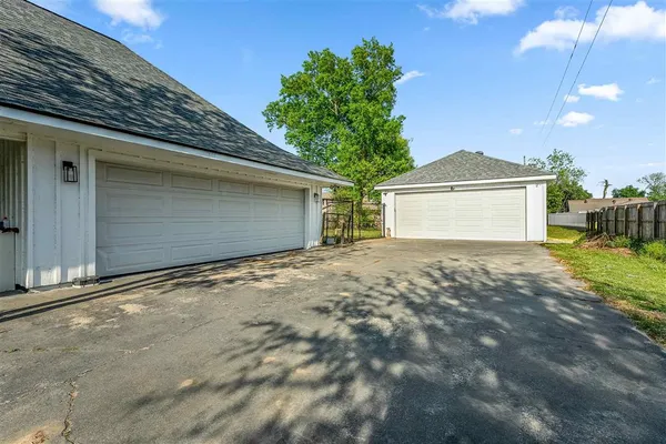 $445,000 | 4001 Lake Street, Lake Charles, LA 70605