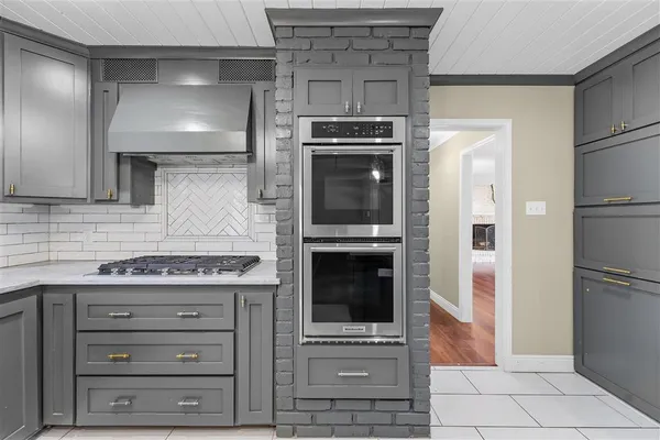 $445,000 | 4001 Lake Street, Lake Charles, LA 70605