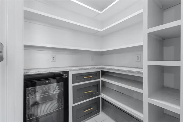 $445,000 | 4001 Lake Street, Lake Charles, LA 70605