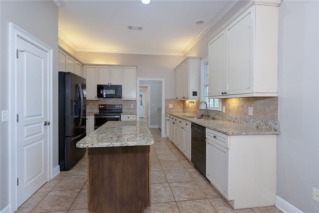 1761 Woodley Road Auburn, AL 36830 - Photo 11 of 35 Gallery Image 11