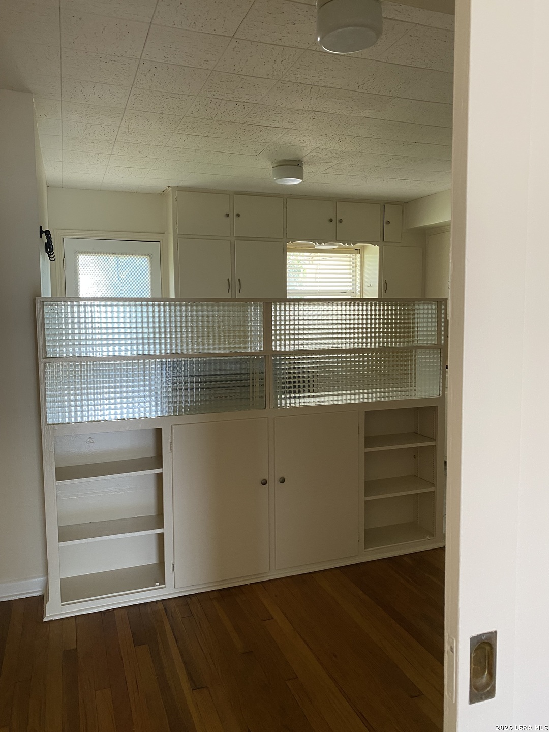 152 Terrell Road, Unit 1 Alamo Heights, TX 78209 - Photo 4 of 6