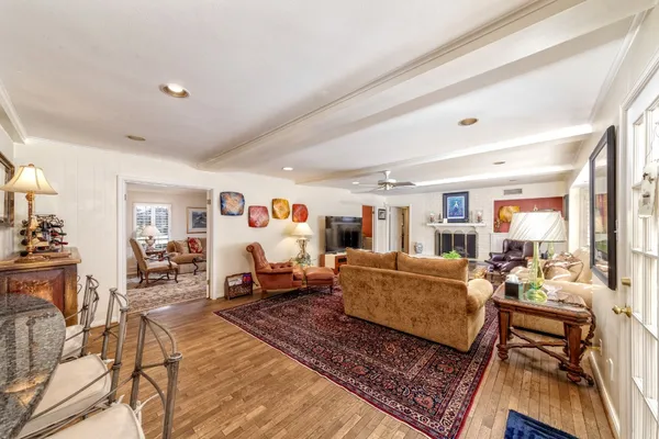 $8,000 | 11407 South Chestwood Drive, Houston, TX 77024