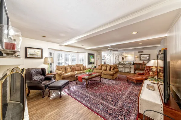 $8,000 | 11407 South Chestwood Drive, Houston, TX 77024