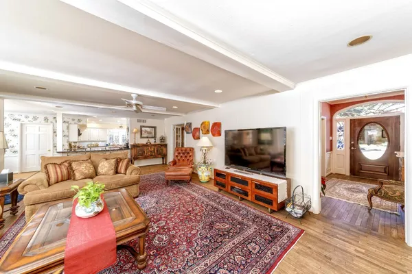 $8,000 | 11407 South Chestwood Drive, Houston, TX 77024