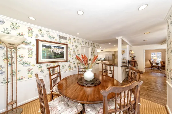 $8,000 | 11407 South Chestwood Drive, Houston, TX 77024