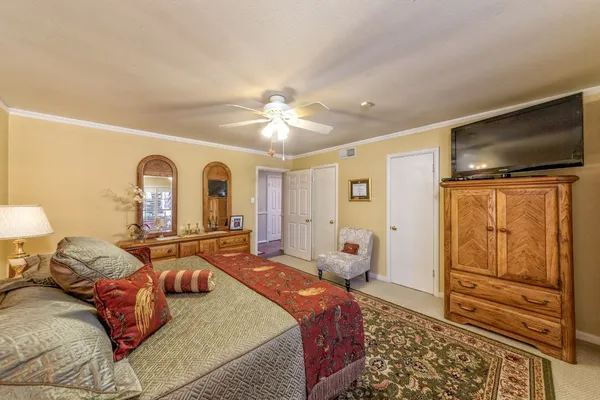 $8,000 | 11407 South Chestwood Drive, Houston, TX 77024