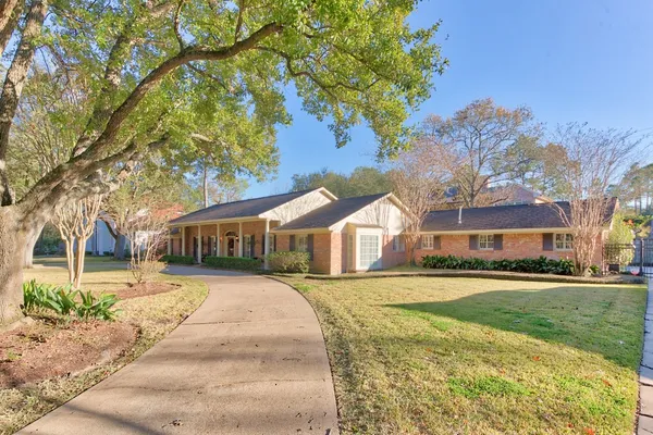 $8,000 | 11407 South Chestwood Drive, Houston, TX 77024