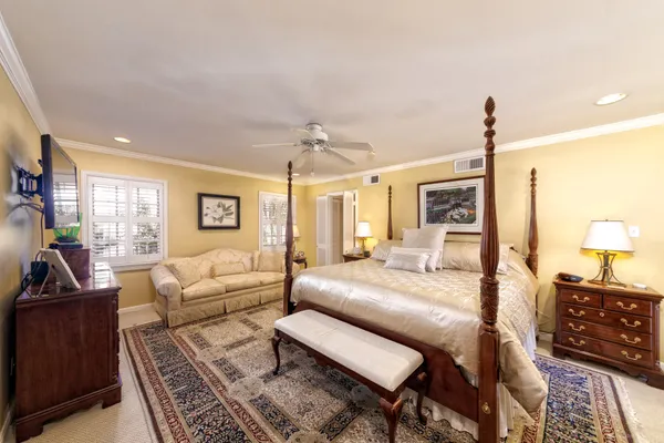 $8,000 | 11407 South Chestwood Drive, Houston, TX 77024