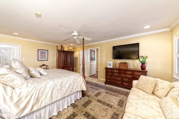 $8,000 | 11407 South Chestwood Drive, Houston, TX 77024