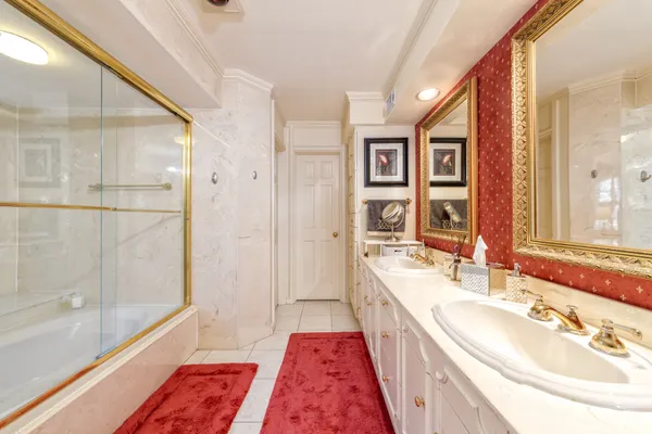 $8,000 | 11407 South Chestwood Drive, Houston, TX 77024