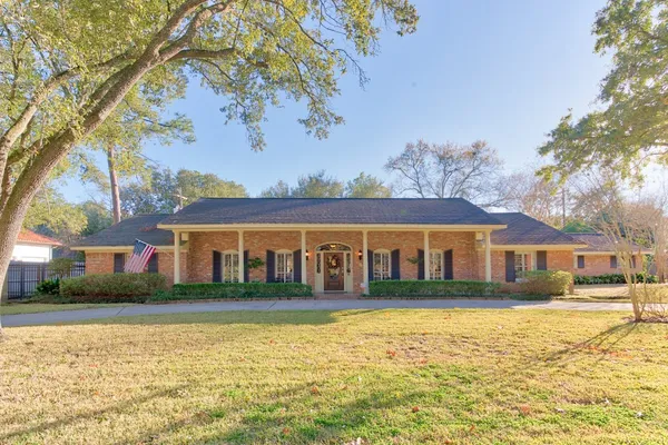 $8,000 | 11407 South Chestwood Drive, Houston, TX 77024