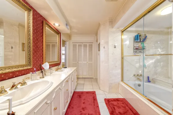 $8,000 | 11407 South Chestwood Drive, Houston, TX 77024