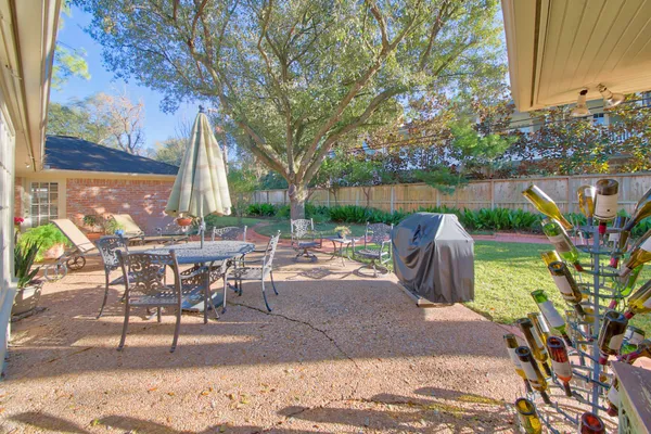 $8,000 | 11407 South Chestwood Drive, Houston, TX 77024