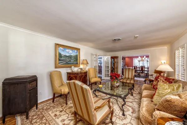 $8,000 | 11407 South Chestwood Drive, Houston, TX 77024