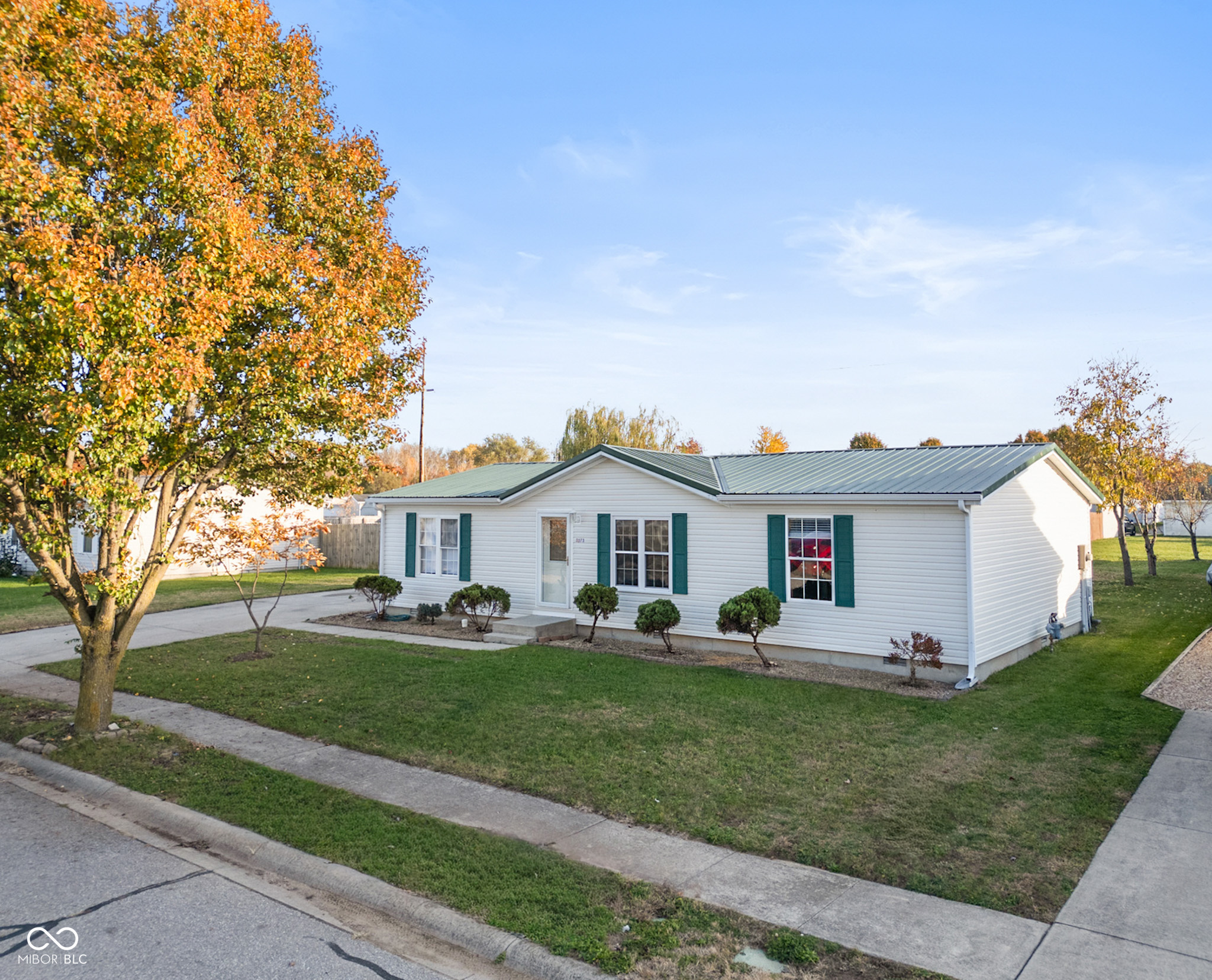 3373 Spring Valley Drive Columbus, IN 47203 - Photo 1 of 32